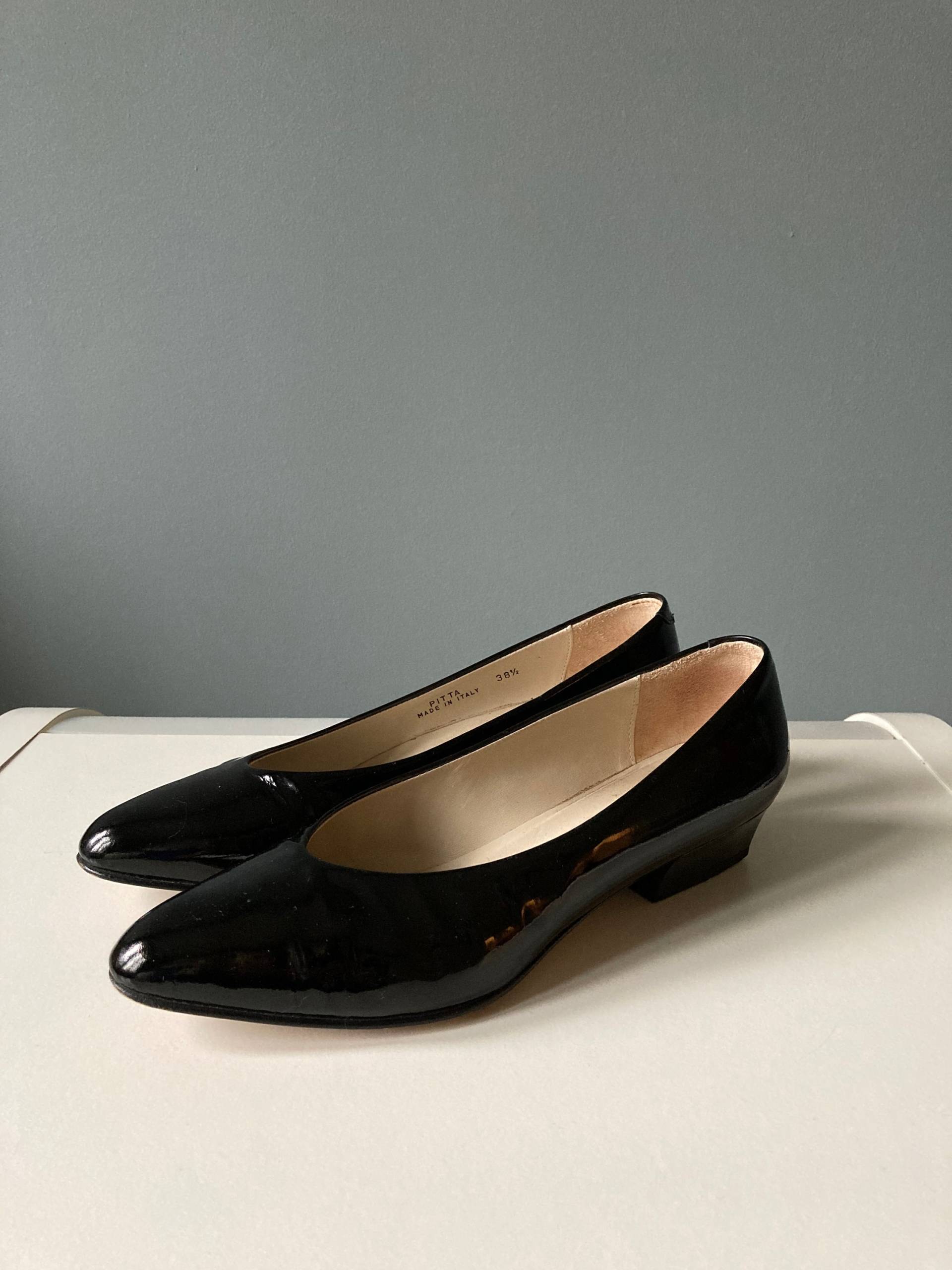 Bally 1980Er Schwarze Lackleder Pumps/Eu 38, 5 Bally 1980Er Schwarze Lackleder Pumps/Eu 38, 5 von acapulco78vintage
