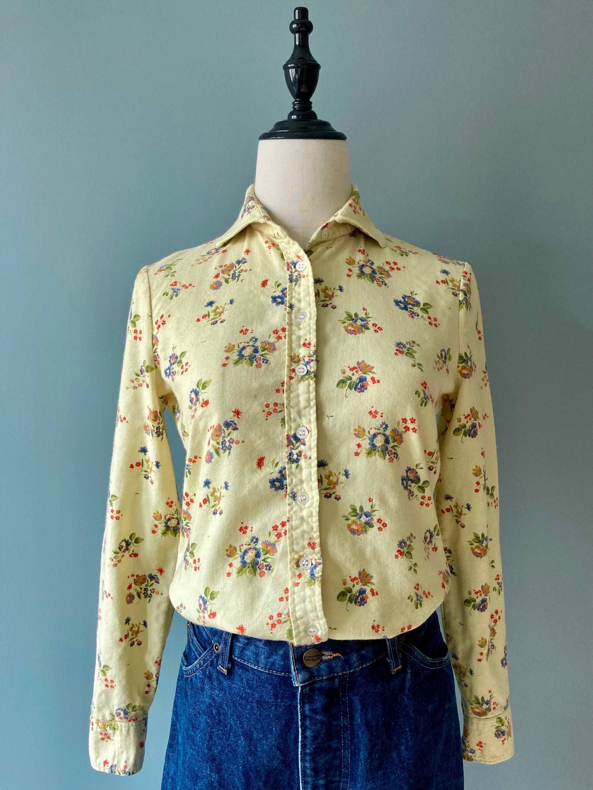 Cacharel 1970Er Blassgelbes Wollmix Shirt/Extra Klein Cacharel 1970Er Blassgelbes Wollmix Shirt/Extra Klein von acapulco78vintage