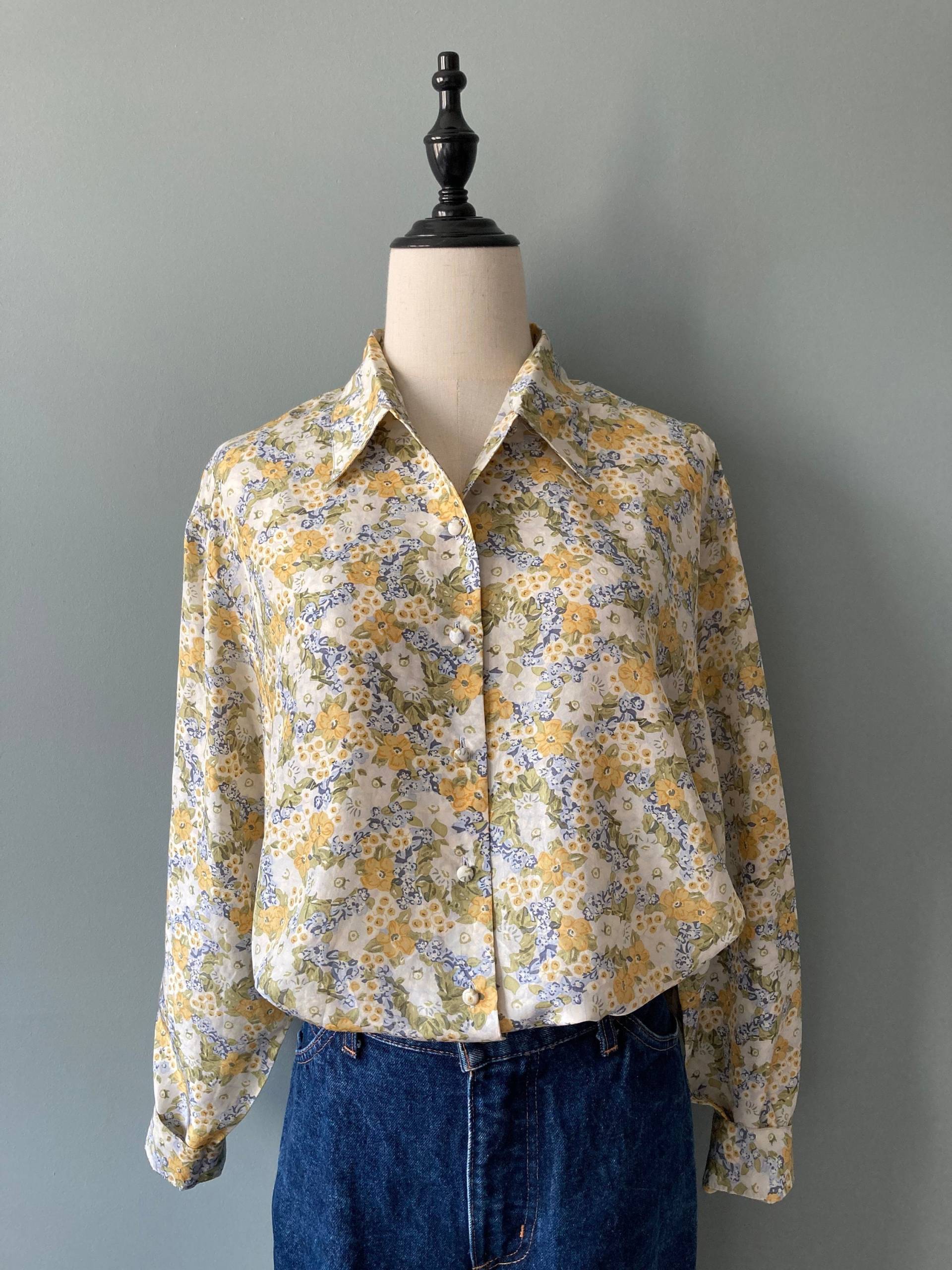 Cacharel 1990Er Blassgelbe Blumen Seidenshirt/Mittel, Groß Cacharel 1990Er Blassgelbe Blumen Seidenshirt/Mittel, Groß von acapulco78vintage