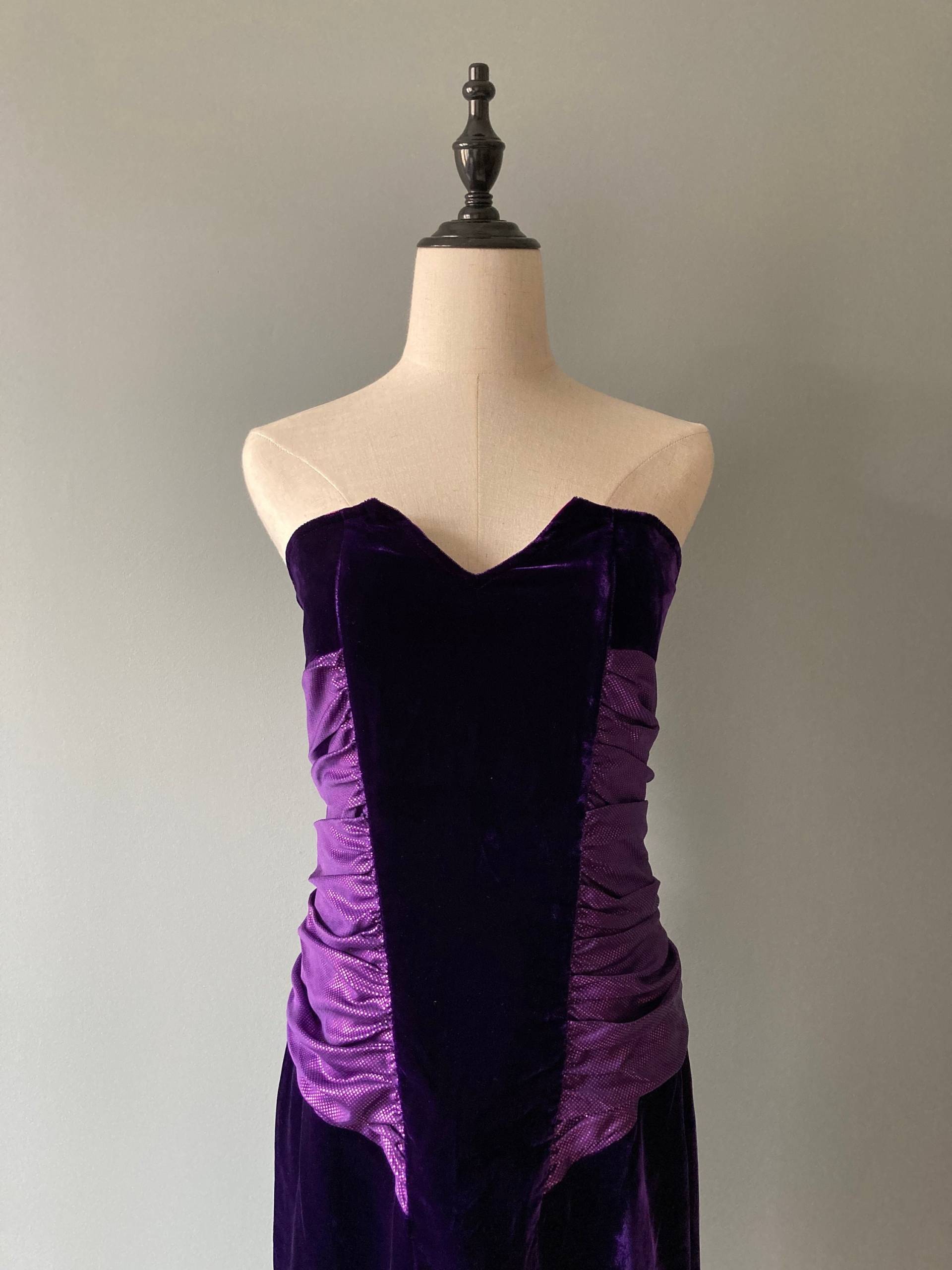 Lanvin 1980Er Lila Samtkleid/Medium Lanvin 1980Er Lila Samtkleid/Medium von acapulco78vintage