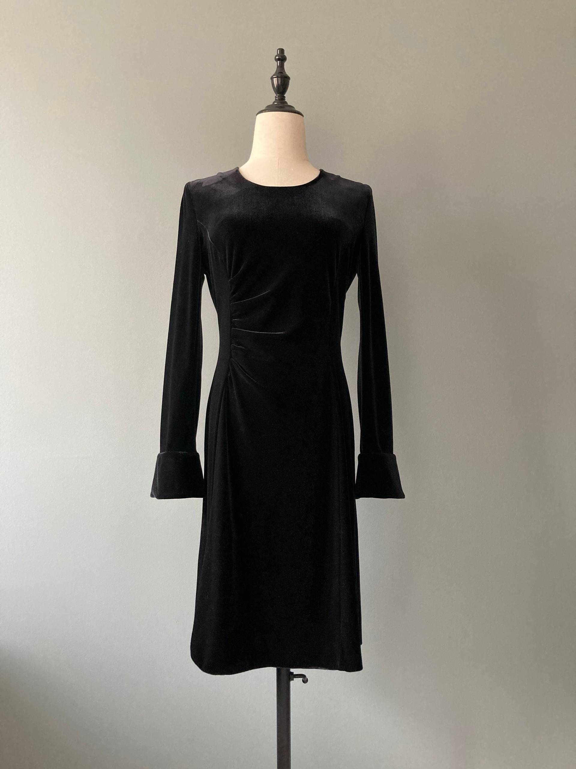Mani 1990Er Schwarzes Samtkleid/Extra Klein Mani 1990Er Schwarzes Samtkleid/Extra Klein von acapulco78vintage