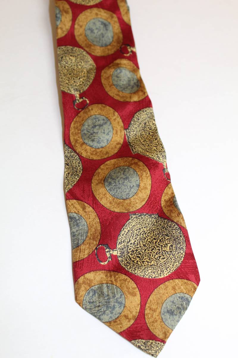 Gold Taschenuhr Neuheit Krawatte Funktionen Hand Zeit Stücke Rot Und 100% Seide Von Hugo Boss von accessorytoawedding