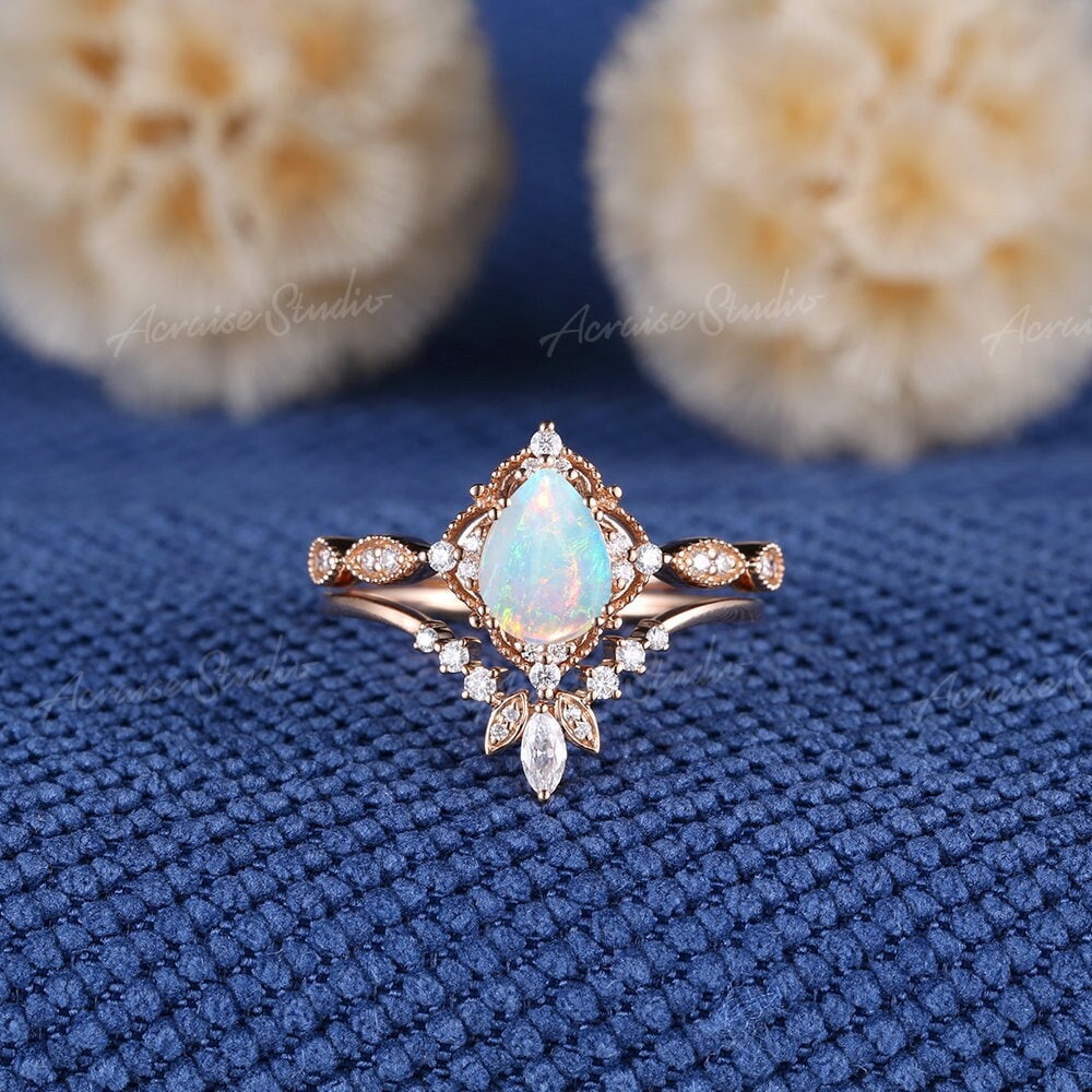 Einzigartige Opal Verlobungsring Set Rose Gold Versprechen Ring Braut Diamant Milgrain 2 Stück Weißer Eheringe Birthstone Geschenk von acraisejewelry