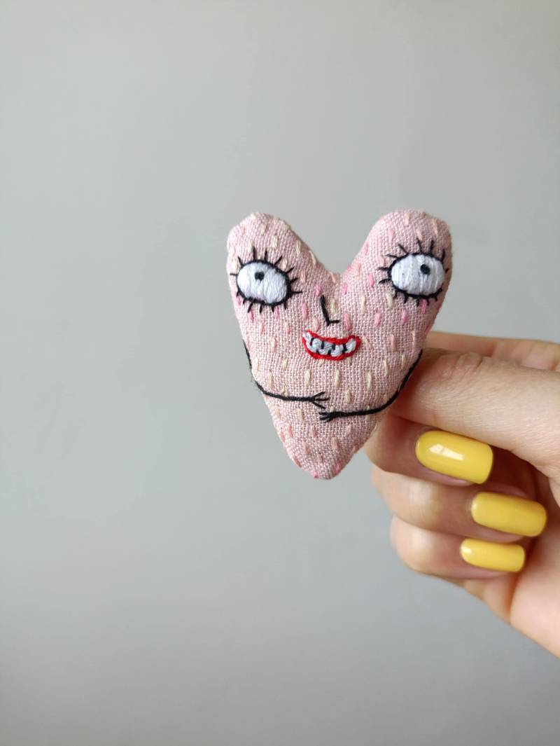 Herz. Liebe. Sofort Versandfertig. Anstecknadel. Valentinstag Herz. Liebe. Sofort Versandfertig. Anstecknadel. Valentinstag von adatine
