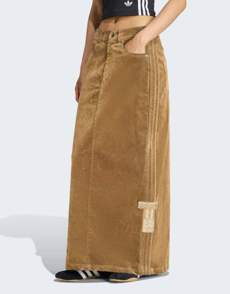 adidas Originals - Adibreak - Maxirock aus angerautem Twill in Cardboard-Braun-Brown von adidas Originals