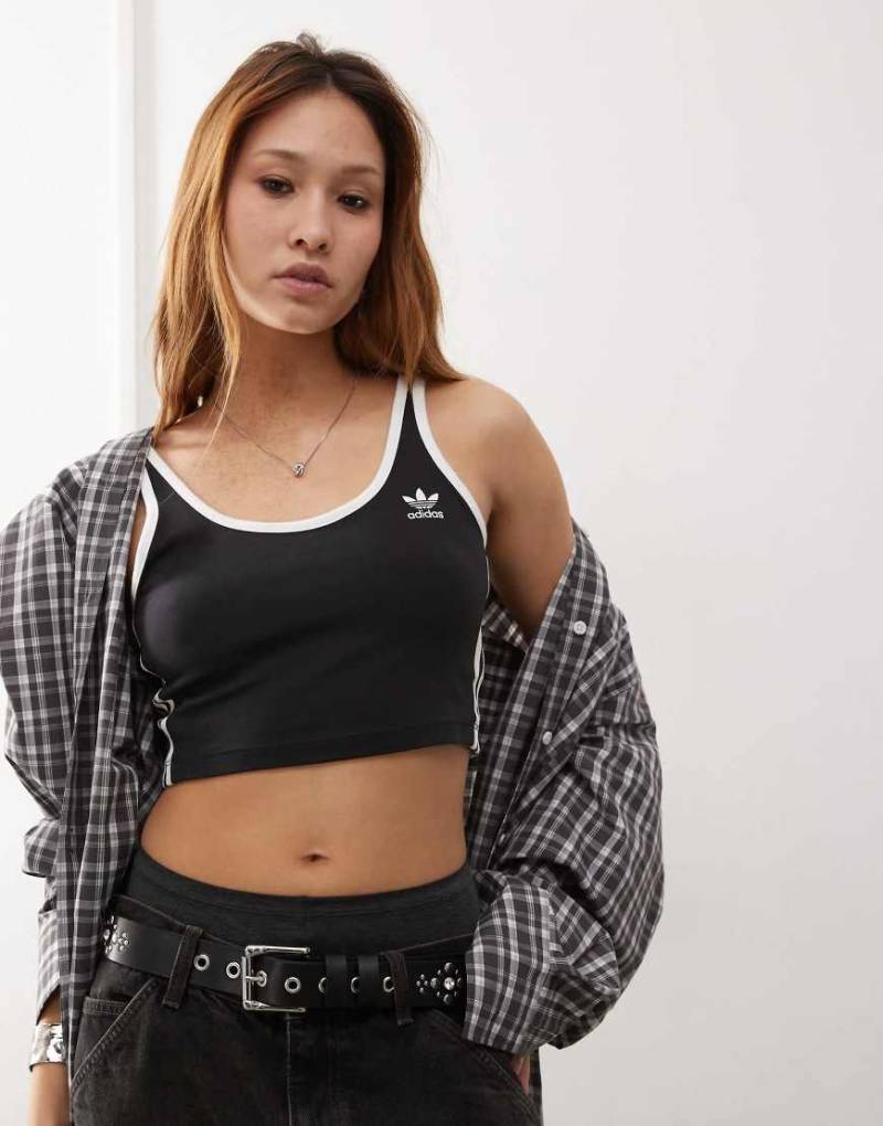 adidas Originals - Adicolor - BH-Top in Schwarz mit den 3 Streifen von adidas Originals