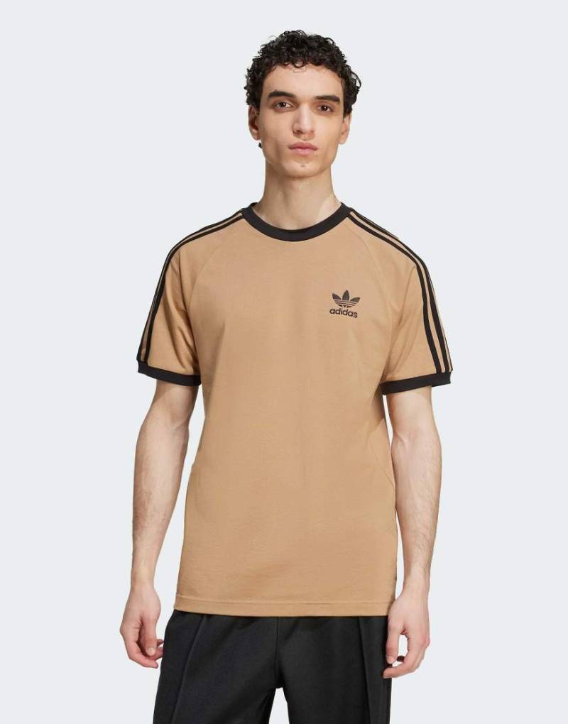 adidas Originals - Adicolor Classics - T-Shirt in Beige / Schwarz mit 3 Streifen-Neutral von adidas Originals