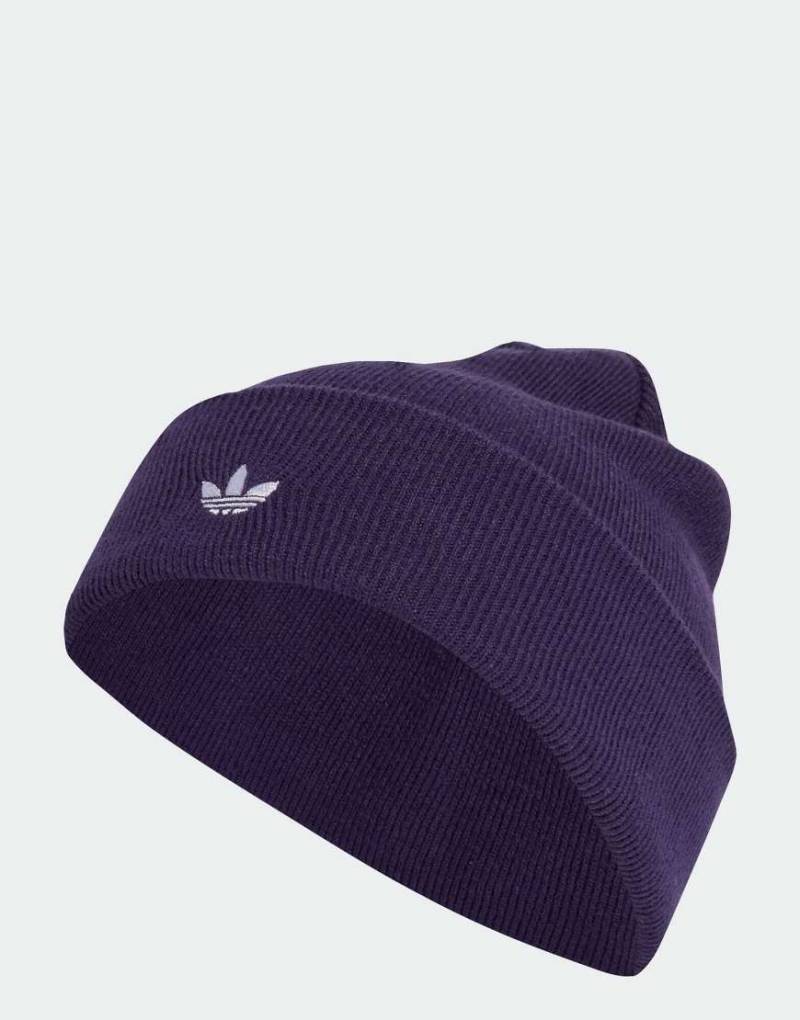 adidas Originals - Adicolor - Klassische Strickmütze in Aurora-Pflaume-Lila von adidas Originals