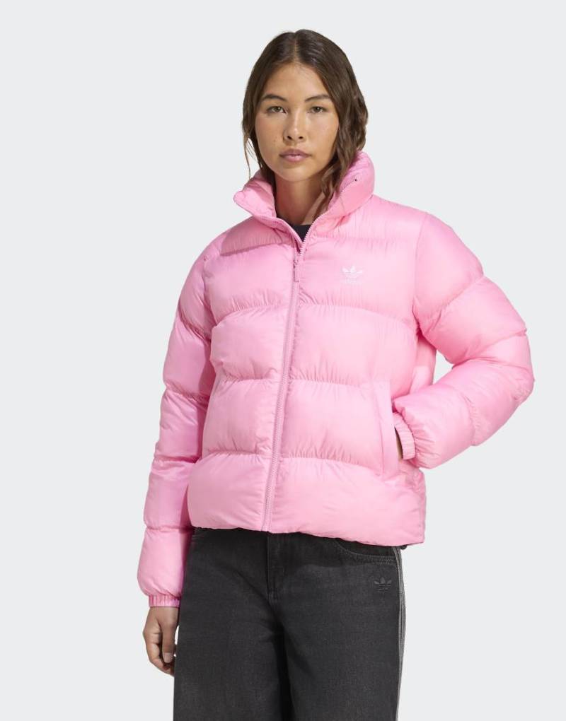 adidas Originals - Adicolor - Kurze Pufferjacke in Semi Pink Glow-Rosa adidas Originals - Adicolor - Kurze Pufferjacke in Semi Pink Glow-Rosa von adidas Originals