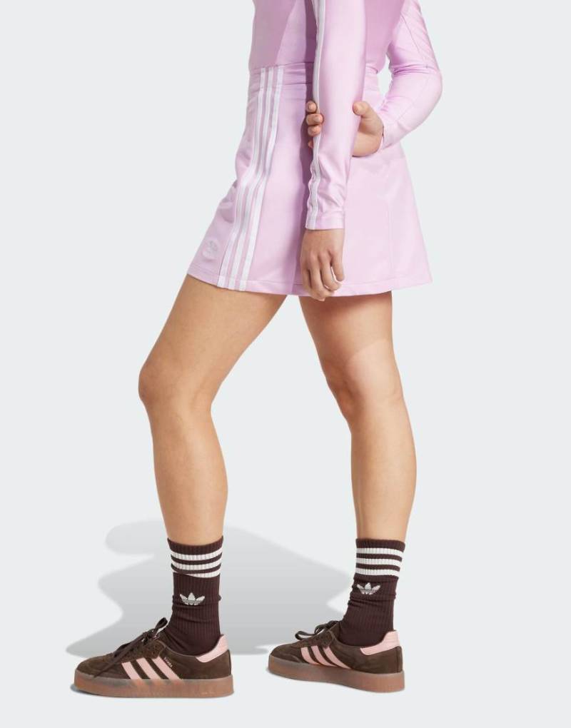 adidas Originals - Adicolor - Minirock in Light Orchid mit den 3 Streifen-Rosa von adidas Originals