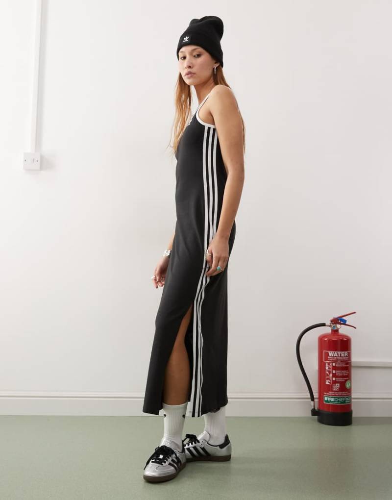 adidas Originals - Adicolor - Tanktop-Maxikleid in Schwarz mit den 3 Streifen von adidas Originals
