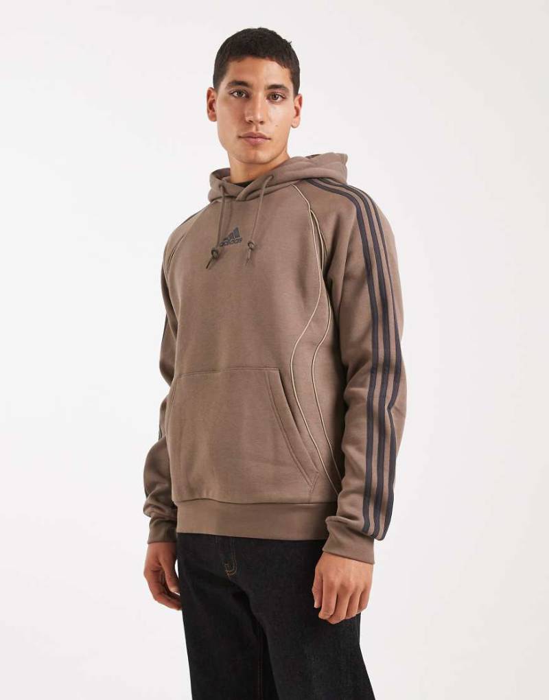 adidas Originals - Adicolor Teamgeist - Kapuzenpullover in Blanch Brown mit markanten Nähten von adidas Originals