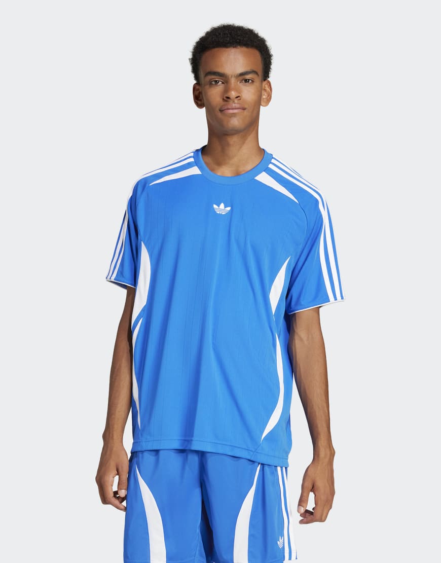 adidas Originals - Adicolor Teamgeist - T-Shirt in Blau und Weiß von adidas Originals