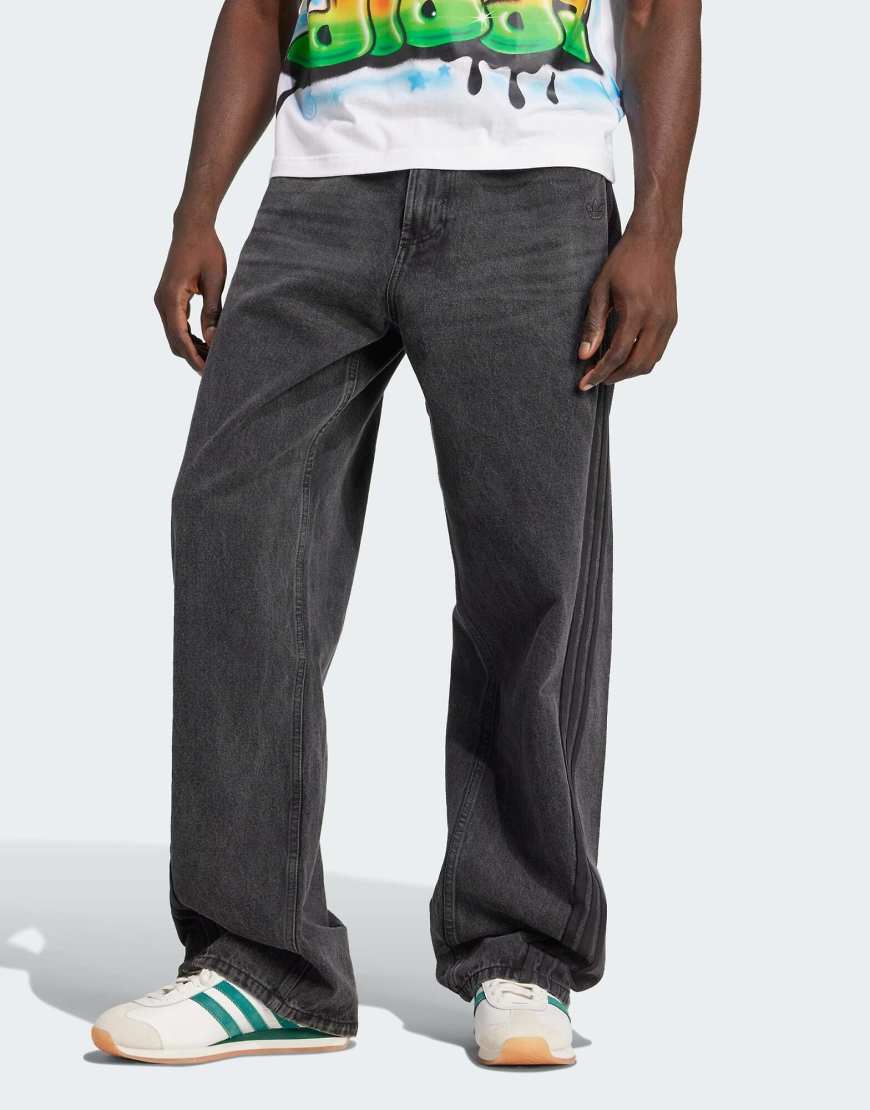 adidas Originals - Adilenium Season 3 - Loose Fit Jeans in Schwarz von adidas Originals