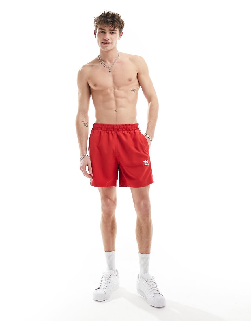 adidas Originals - Badeshorts in Rot mit den drei Streifen und Dreiblatt-Motiv von adidas Originals