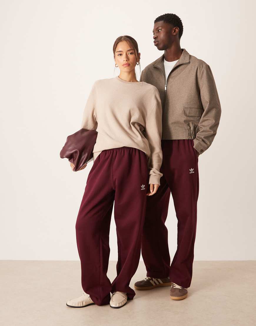 adidas Originals - Basic-Jogginghose in Burgunderrot mit offenem Saum von adidas Originals