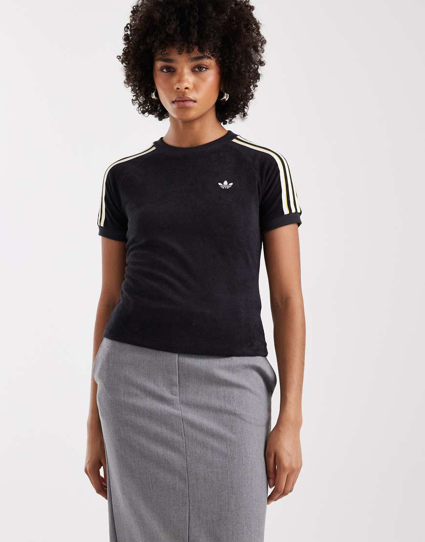 adidas Originals - Cali - T-Shirt aus Frottee in Schwarz von adidas Originals