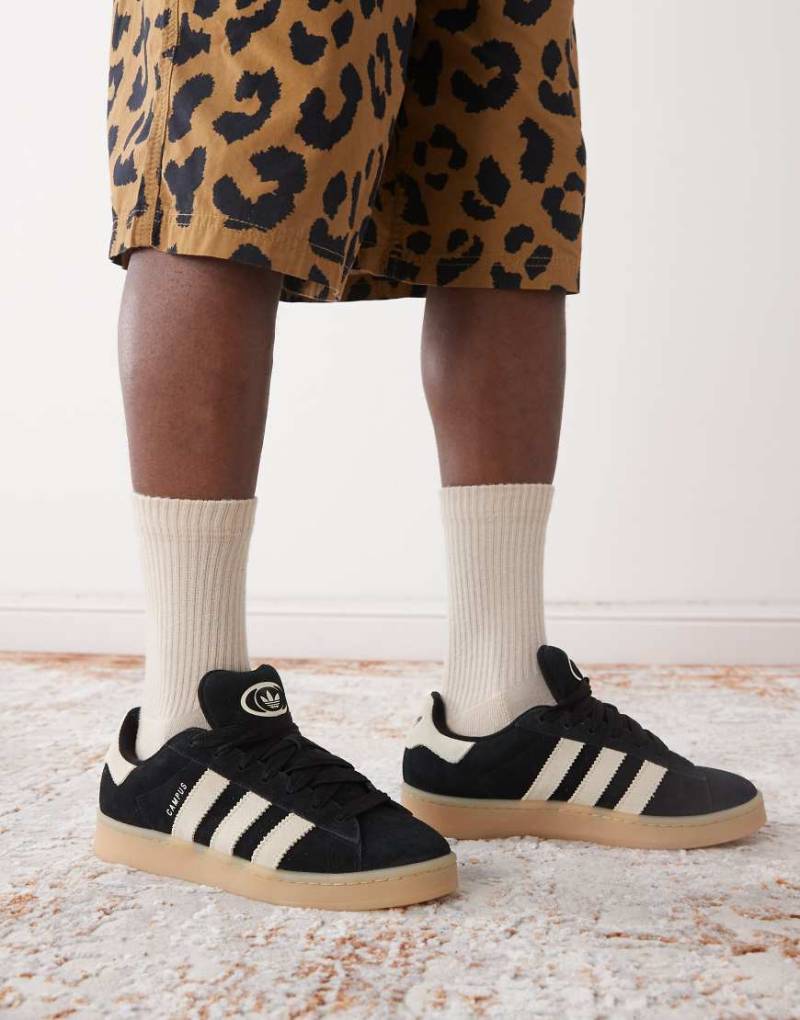 adidas Originals - Campus - Sneaker in Schwarz und Creme im Stil der 00er mit Gummisohle von adidas Originals