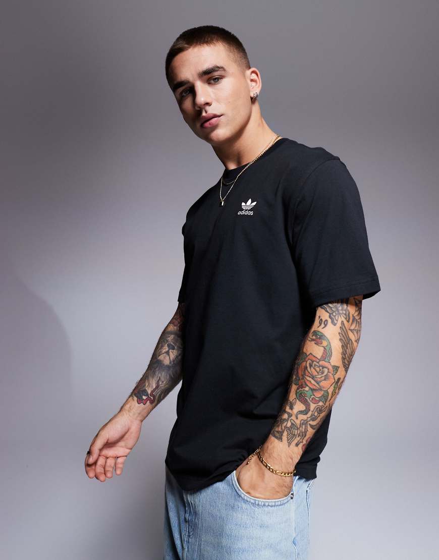 adidas Originals - Schwarzes Basic-T-Shirt adidas Originals - Schwarzes Basic-T-Shirt von adidas Originals