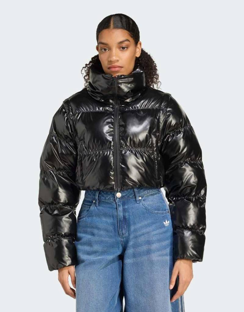 adidas Originals - Essentials - 2-in-1 - Glänzende Cropped-Steppjacke in Schwarz von adidas Originals