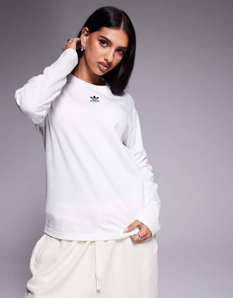 adidas Originals - Essentials - Langärmliges T-Shirt in Weiß von adidas Originals