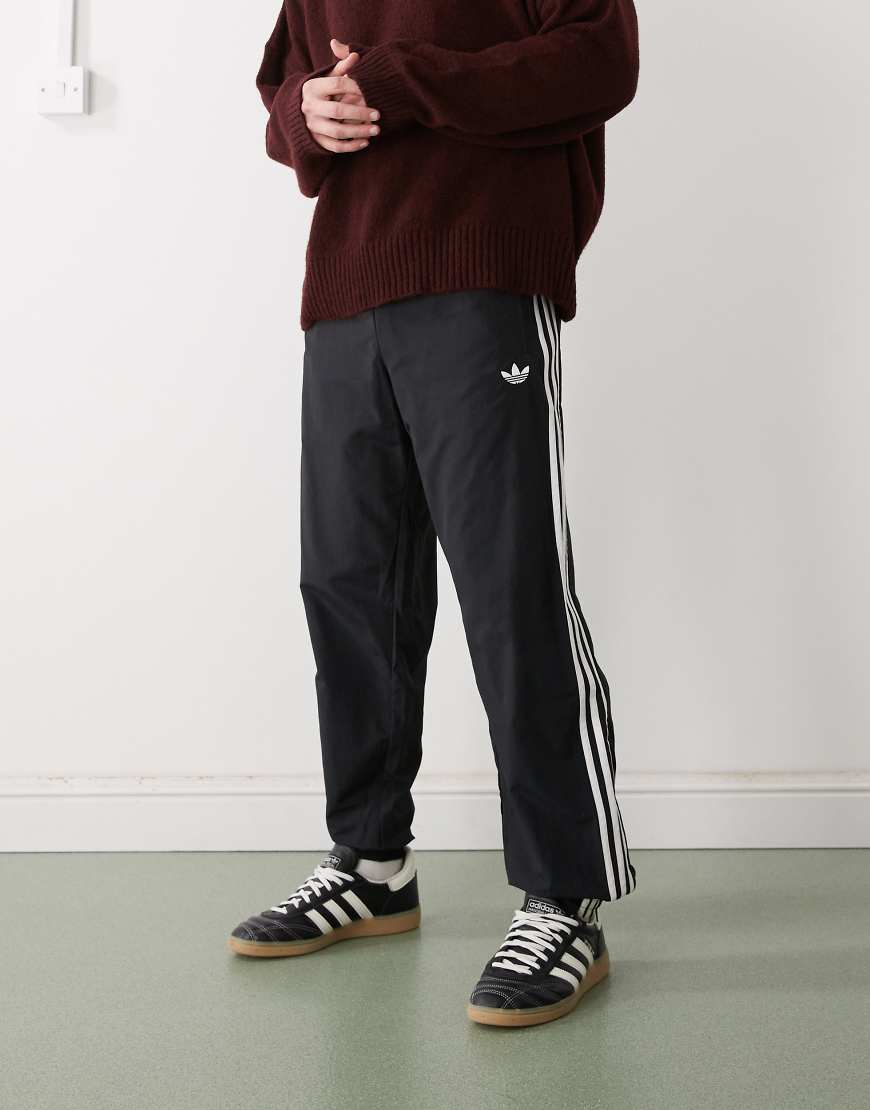 adidas Originals - Firebird - Gewebte Trainingshose in Schwarz von adidas Originals