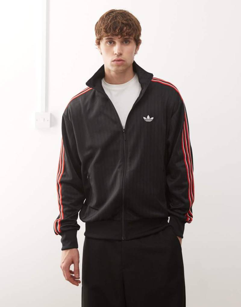 adidas Originals - Firebird - Locker geschnittene Trainingsjacke in Schwarz mit Nadelstreifen von adidas Originals
