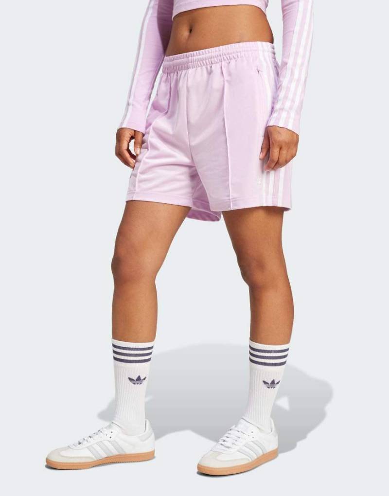 adidas Originals - Firebird - Shorts in Lila von adidas Originals