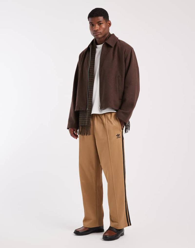 adidas Originals - Firebird - Trainingshose in Beige-Neutral von adidas Originals