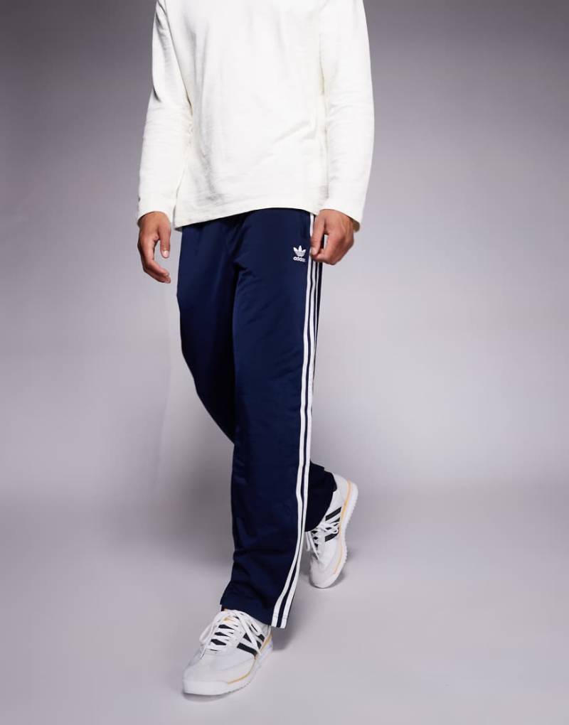 adidas Originals - Firebird - Trainingshose in Marineblau von adidas Originals