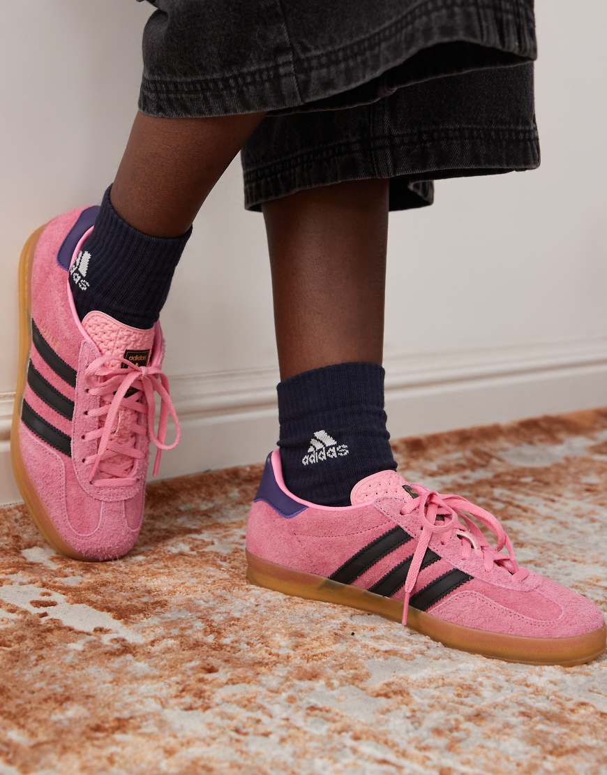 adidas Originals - Gazelle Indoor - Sneaker in Rosa und Schwarz mit Gummisohle-Bunt von adidas Originals