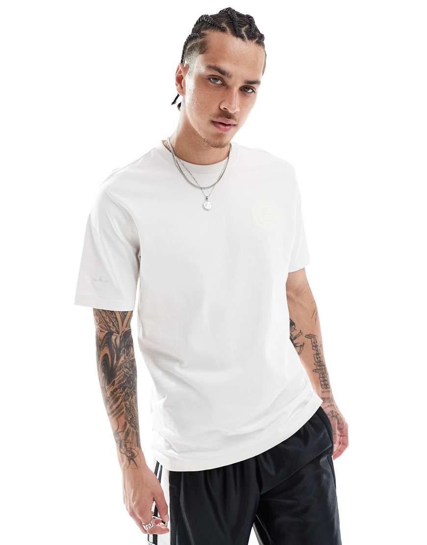 adidas Originals - Germany Anniversary - T-Shirt in Wolkenweiß von adidas Originals