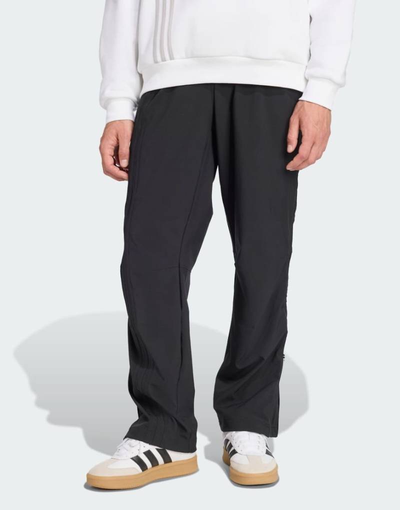 adidas Originals - Hose in Schwarz mit seitlichem Mesh-Einsatz mit Reißverschluss von adidas Originals