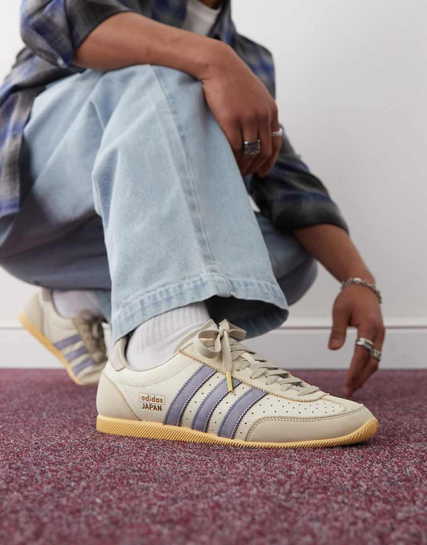 adidas Originals - Japan - Sneaker in Weiß und Blau adidas Originals - Japan - Sneaker in Weiß und Blau von adidas Originals