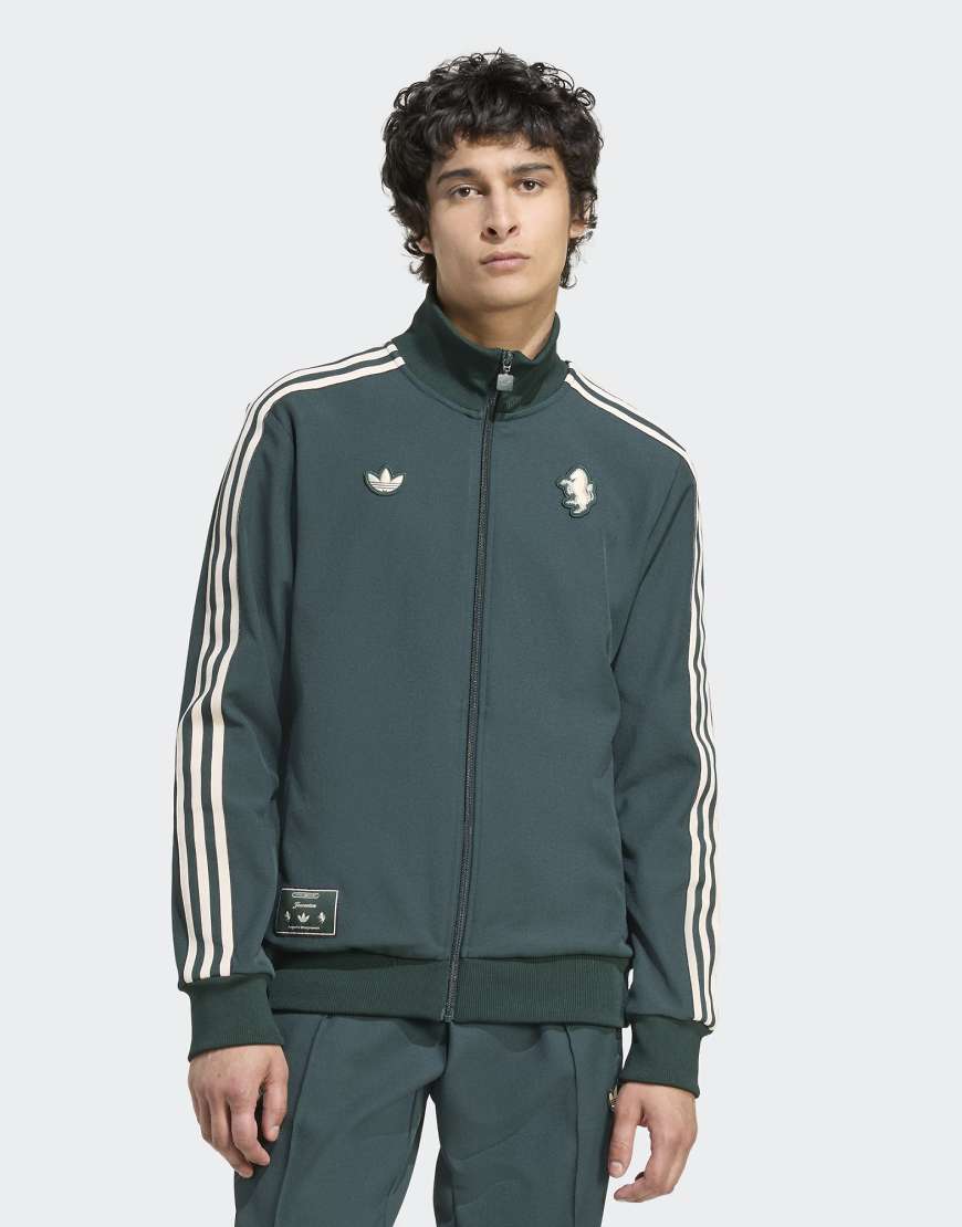 adidas Originals - Juventus Terrace Icons - Trainingstop in gedecktem Grün adidas Originals - Juventus Terrace Icons - Trainingstop in gedecktem Grün von adidas Originals