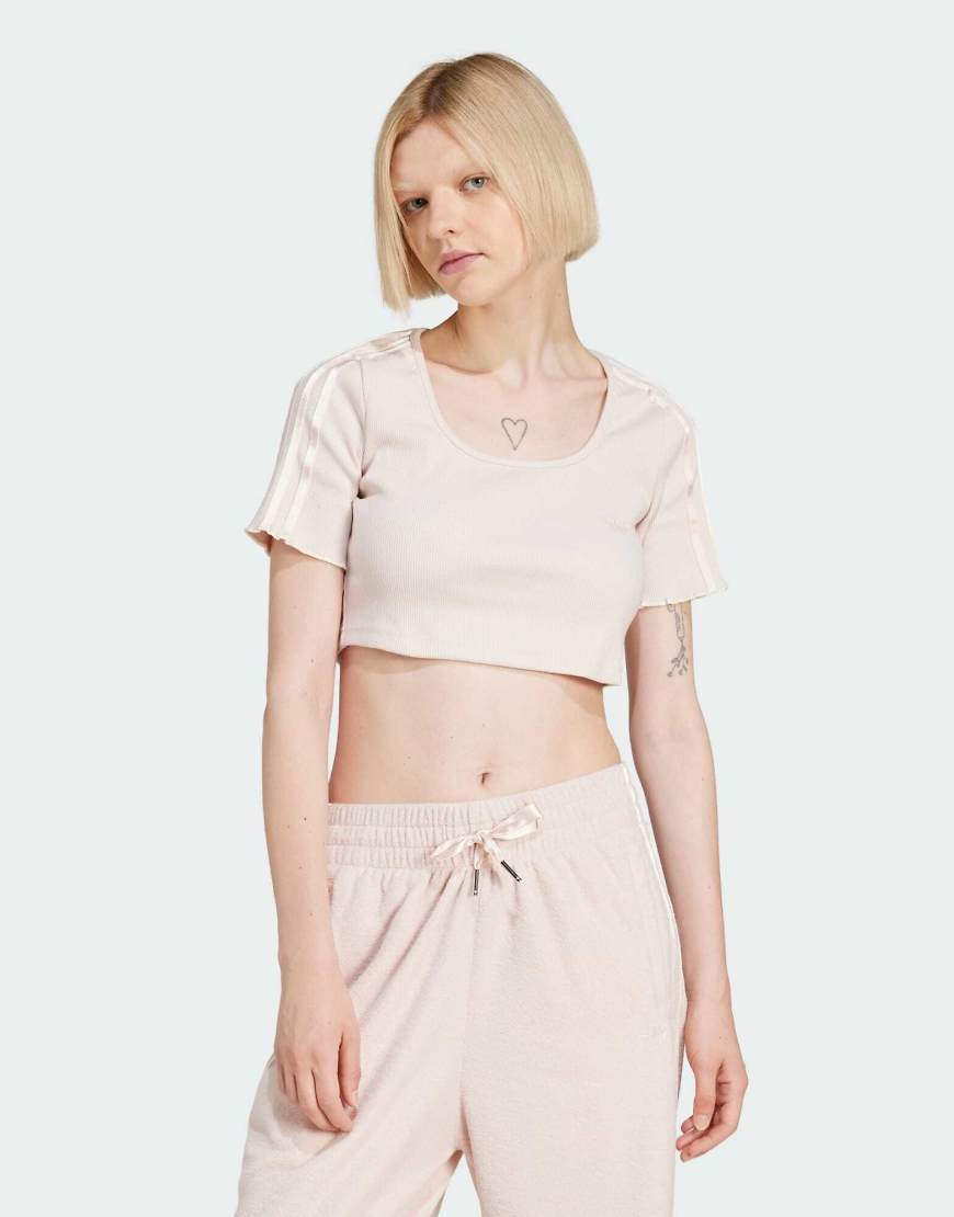 adidas Originals - Knapp geschnittenes T-Shirt aus Wunderquarz-Rosa von adidas Originals