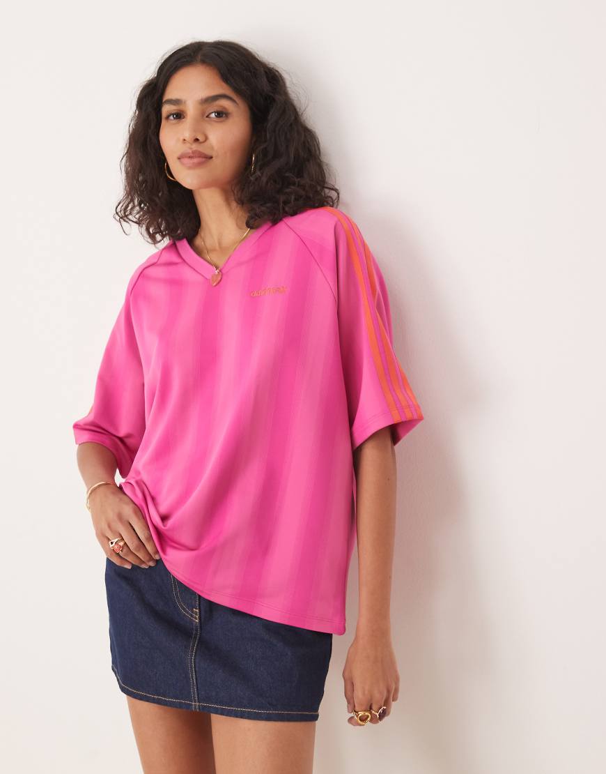 adidas Originals - Loose Linear - T-Shirt in Semi Lucid Fuchsia-Rosa von adidas Originals