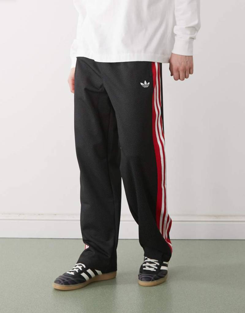 adidas Originals - Loose - Locker geschnittene Trainingshose aus Netzstoff in Schwarz von adidas Originals