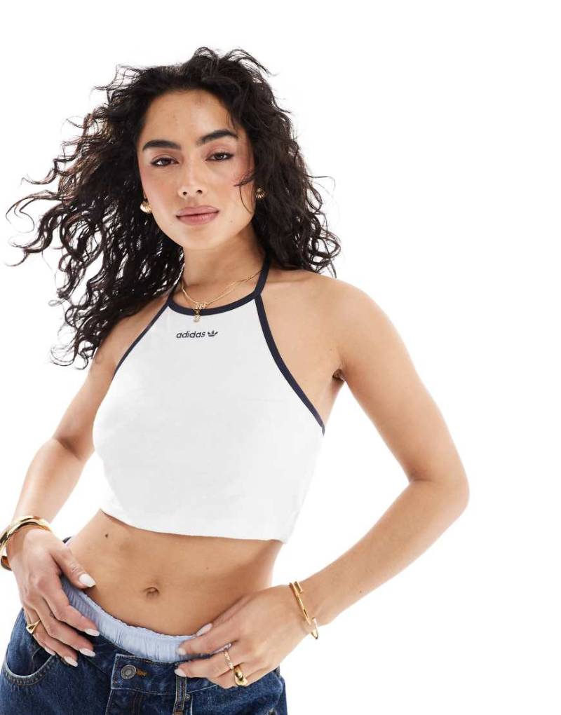 adidas Originals - Neckholder-Top in Wolkenweiß aus Frottee adidas Originals - Neckholder-Top in Wolkenweiß aus Frottee von adidas Originals