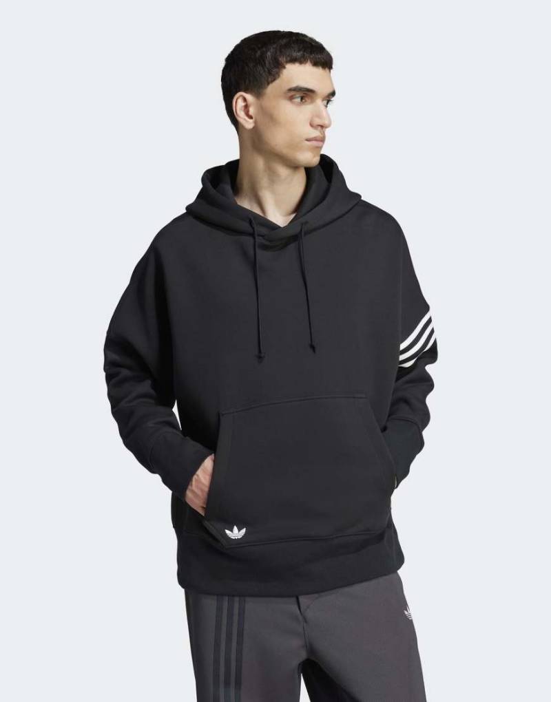 adidas Originals - Neuclassics - Kapuzenpullover in Schwarz von adidas Originals