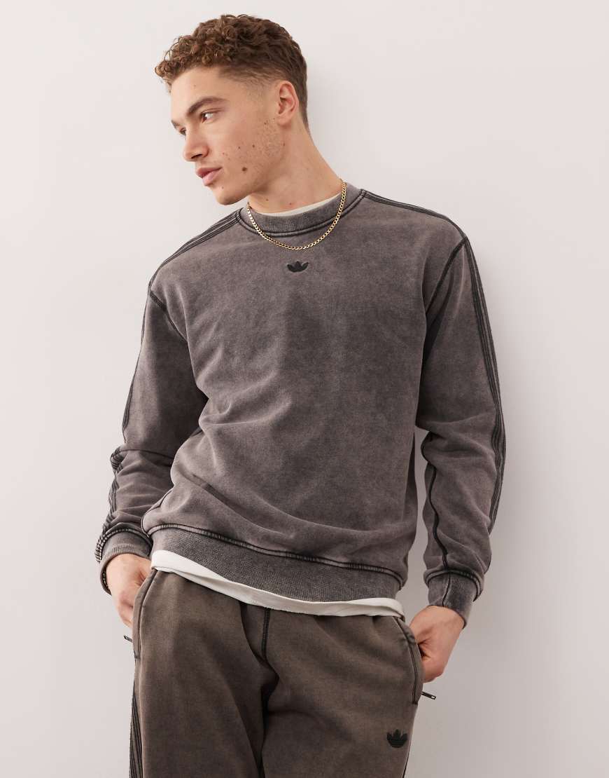 adidas Originals - Premium Essentials - Sweatshirt in Grau adidas Originals - Premium Essentials - Sweatshirt in Grau von adidas Originals