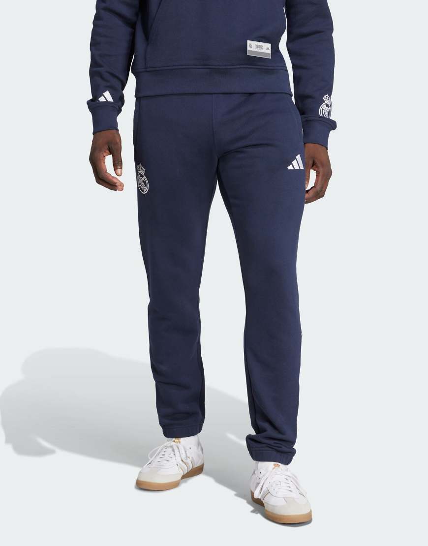adidas Originals - Real Madrid US Pack - Hose in Legend Ink/Weiß-Schwarz adidas Originals - Real Madrid US Pack - Hose in Legend Ink/Weiß-Schwarz von adidas Originals