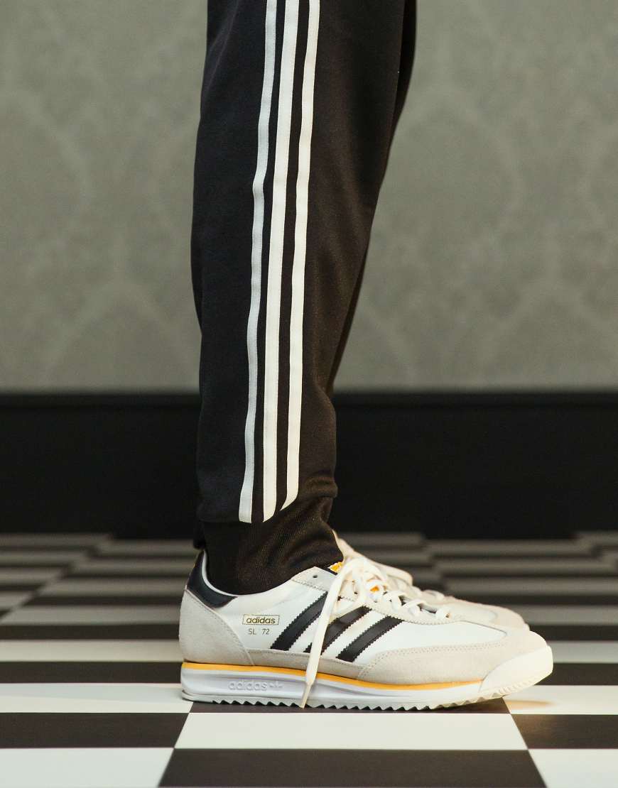 adidas Originals - SL 72 RS - Sneaker in Weiß adidas Originals - SL 72 RS - Sneaker in Weiß von adidas Originals