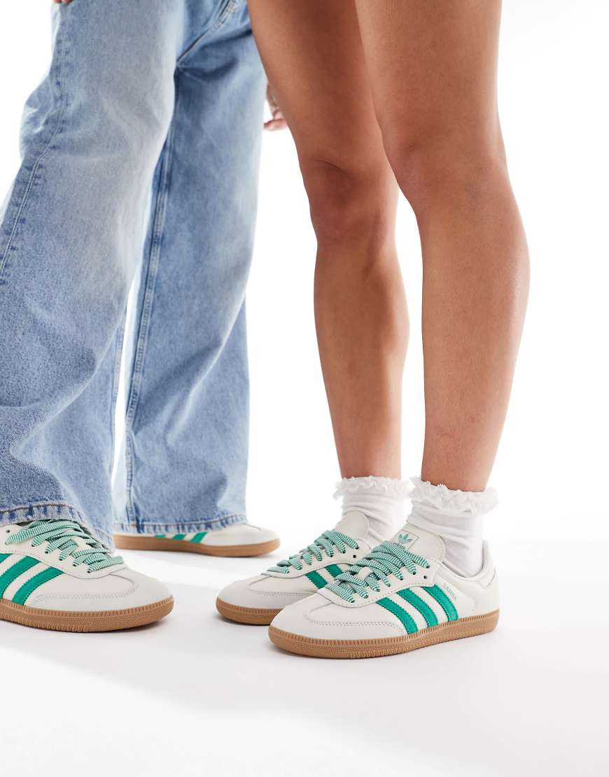adidas Originals - Samba - Sneaker in Wollweiß und Grün adidas Originals - Samba - Sneaker in Wollweiß und Grün von adidas Originals