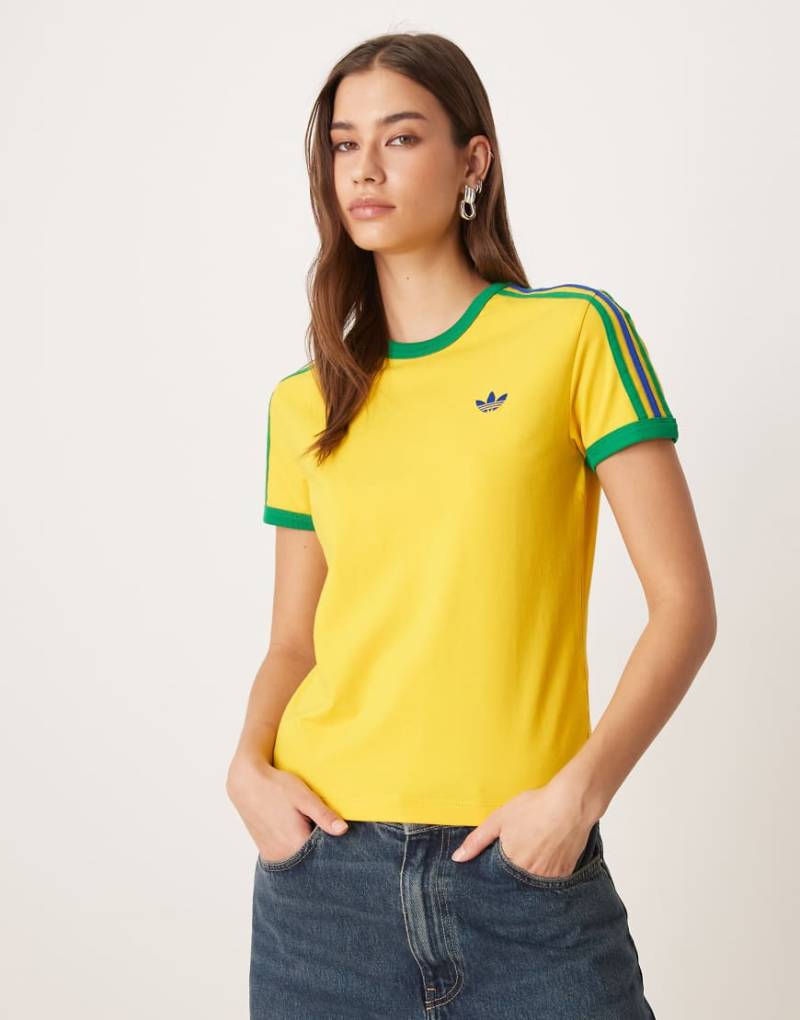 adidas Originals - Slim-Fit-T-Shirt in Eqt Yellow / Green / Collegiate Royal mit den 3 Streifen-Gelb von adidas Originals