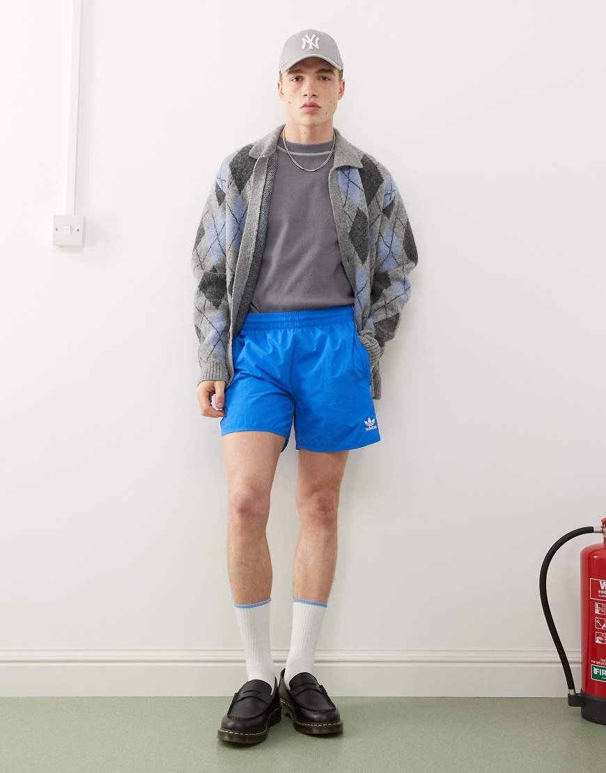 adidas Originals - Sprinter - Shorts in Blau adidas Originals - Sprinter - Shorts in Blau von adidas Originals