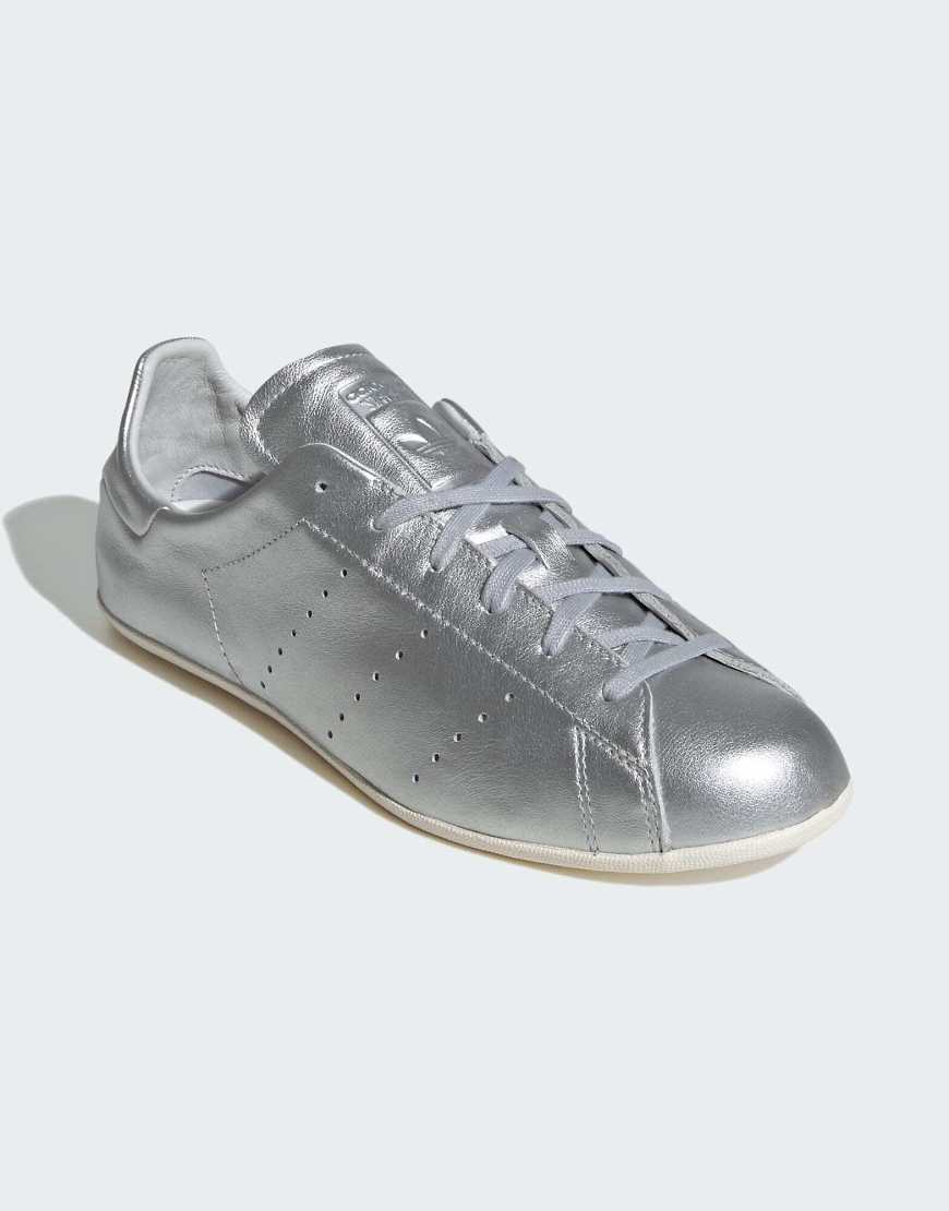 adidas Originals - Stan smith Lo Pro - Sneaker in Silver Metallic und Grey One-Silber von adidas Originals