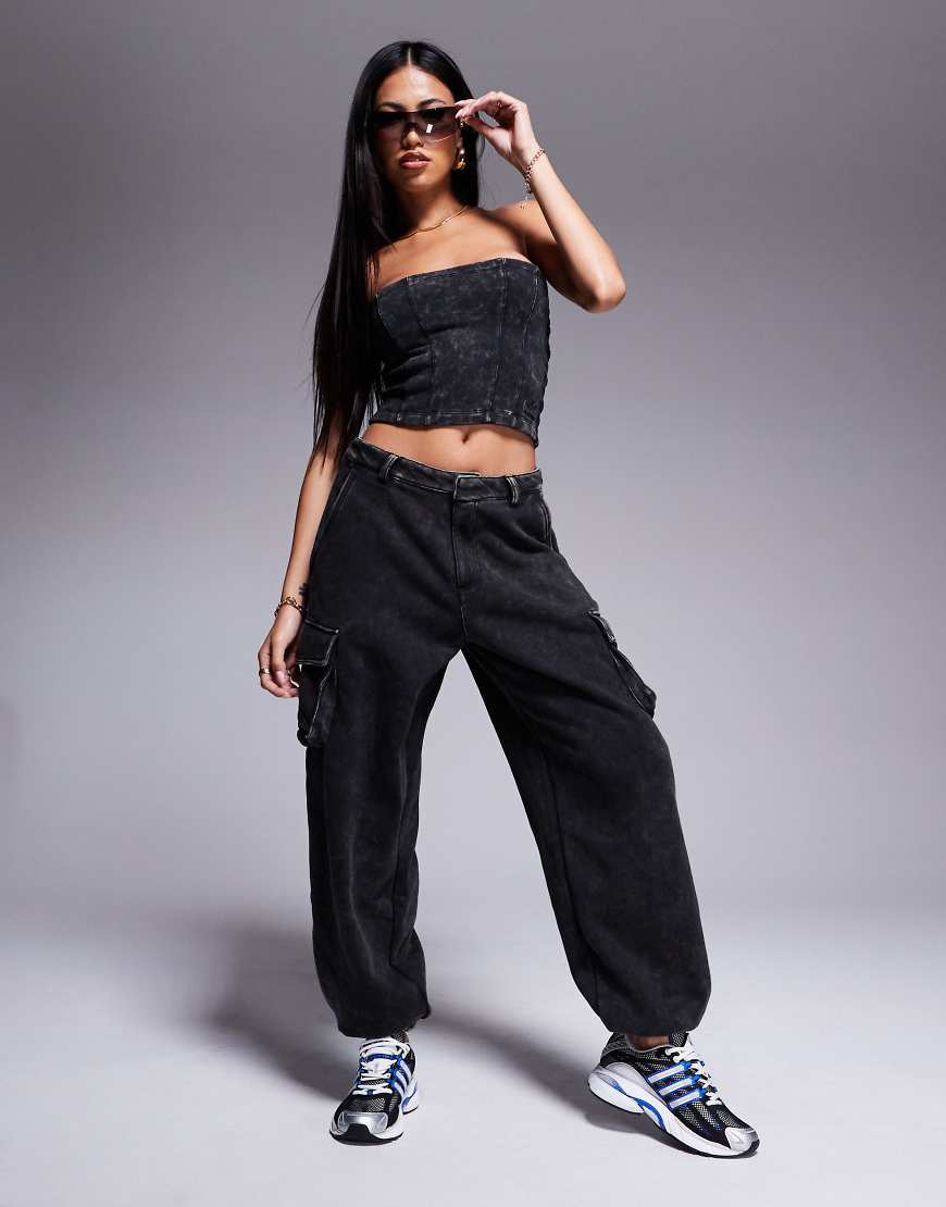 adidas Originals - Street - Cargohose in schwarzer Waschung adidas Originals - Street - Cargohose in schwarzer Waschung von adidas Originals