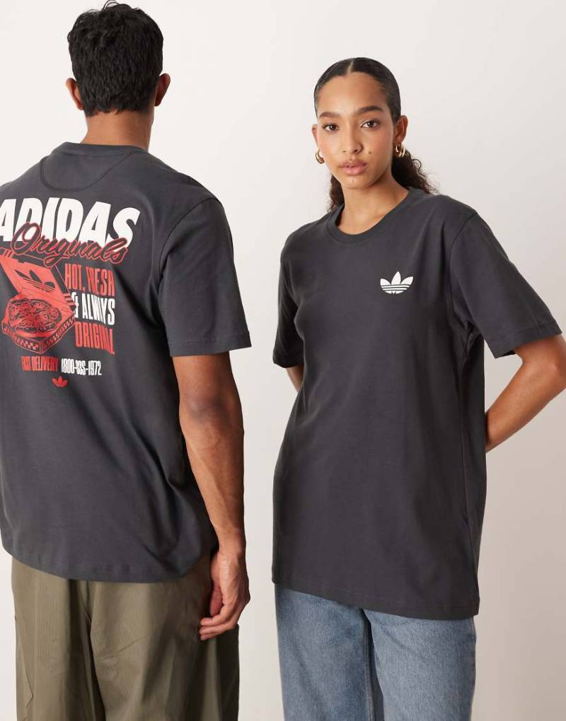 adidas Originals - T-Shirt in Anthrazit mit Pizza-Box-Print-Grau von adidas Originals