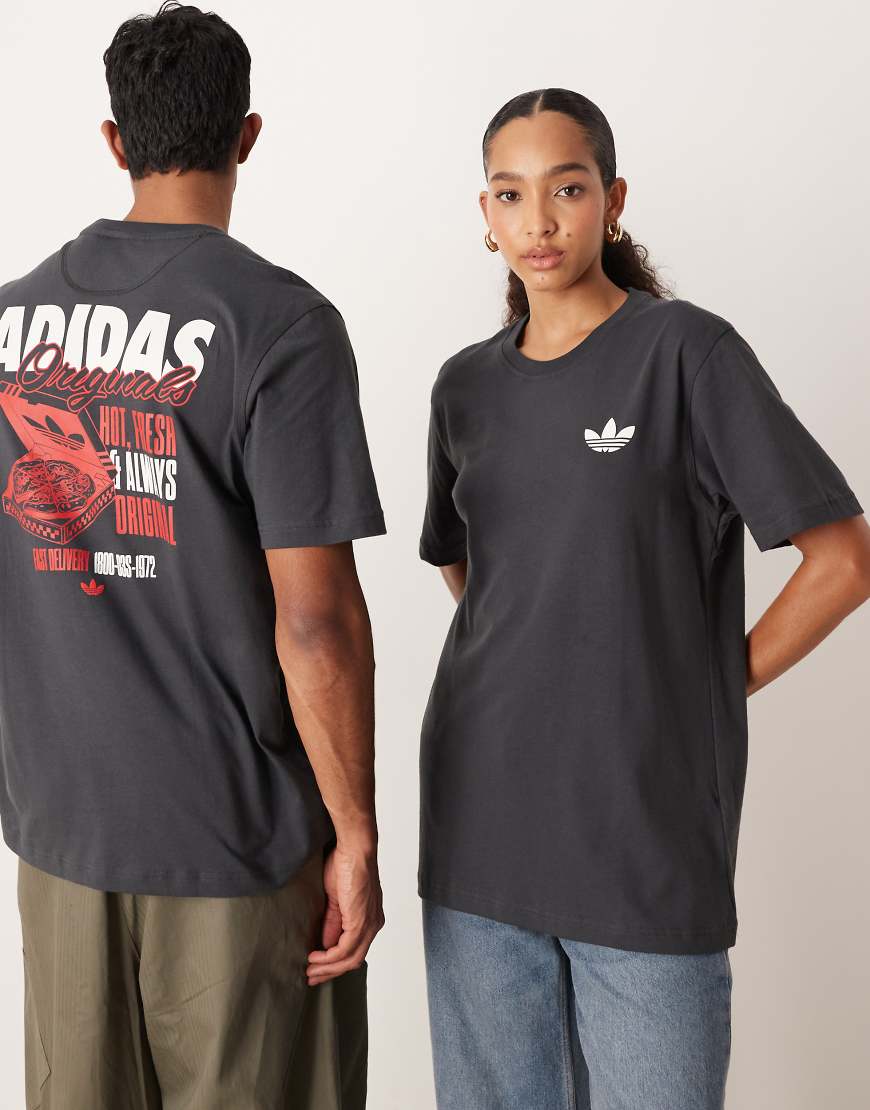 adidas Originals - T-Shirt in Anthrazit mit Pizza-Box-Print-Grau von adidas Originals